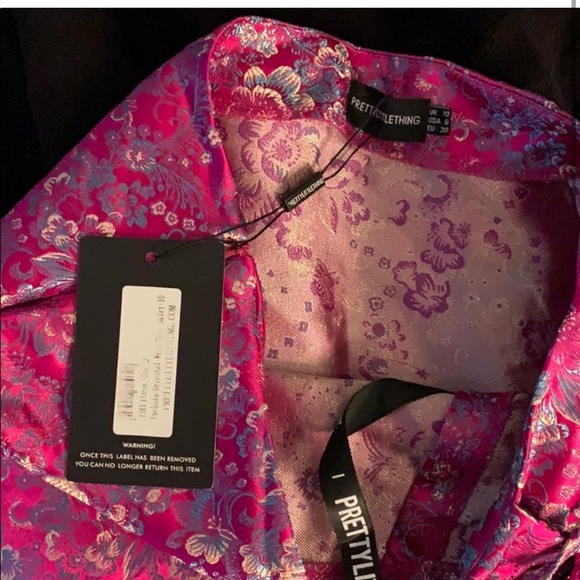 Pink satin mini skirt - Picture 3 of 3